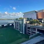 City Loft Escape With River Views! By Hollyhock