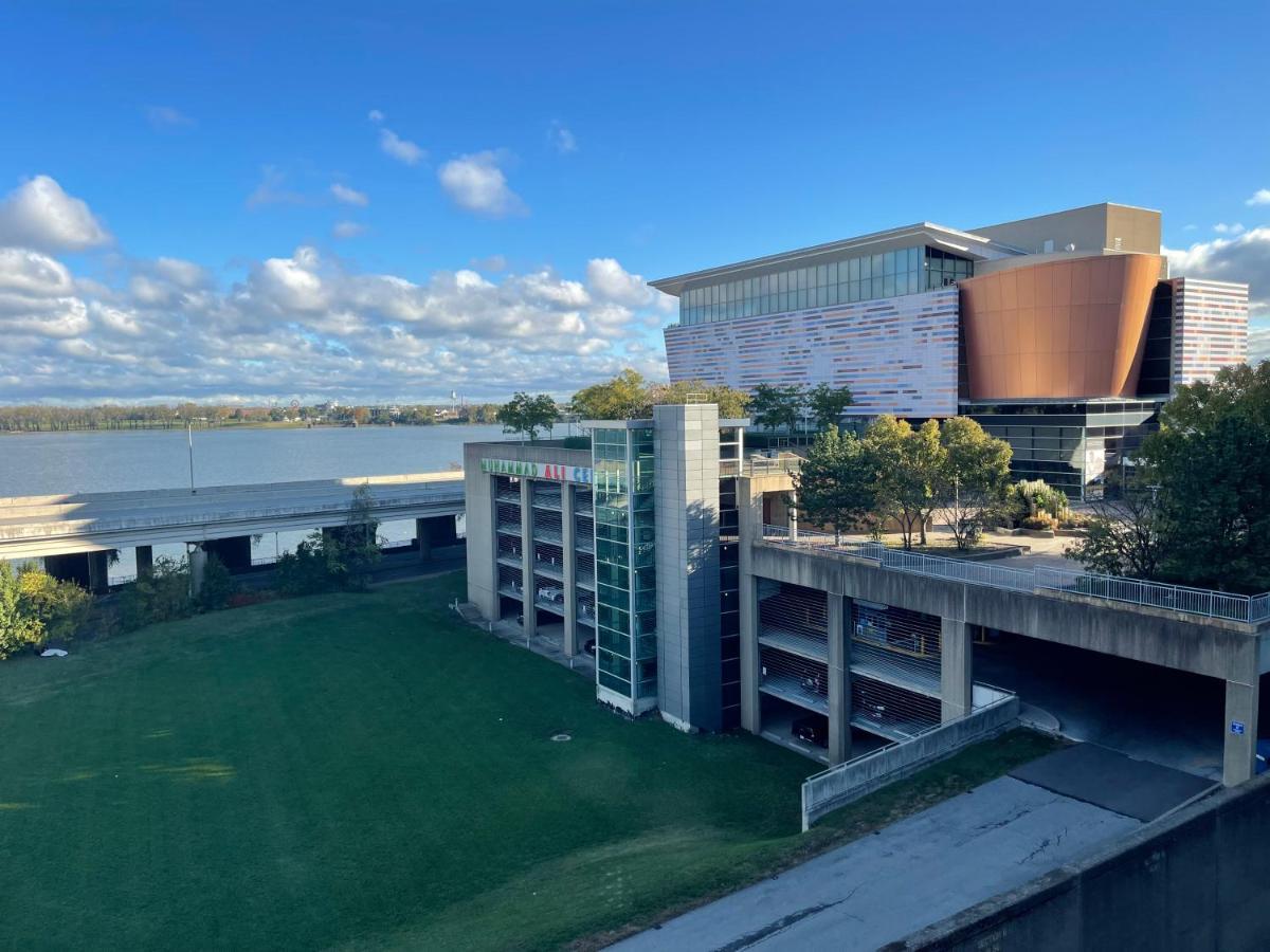 Loft Escape With River Views! By Hollyhock * Louisville