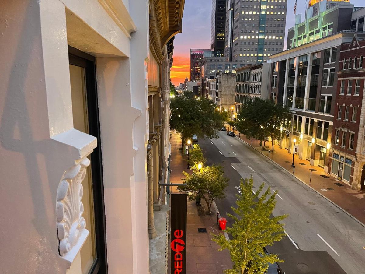 Loft Escape With River Views! By Hollyhock Louisville