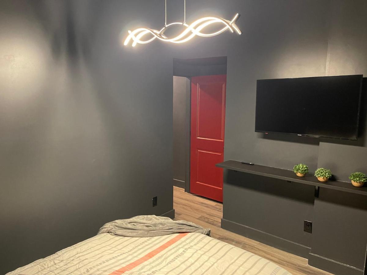 Loft Escape With River Views! By Hollyhock Apartment Louisville