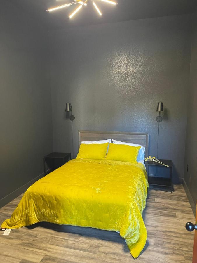 Loft Escape With River Views! By Hollyhock Apartment Louisville