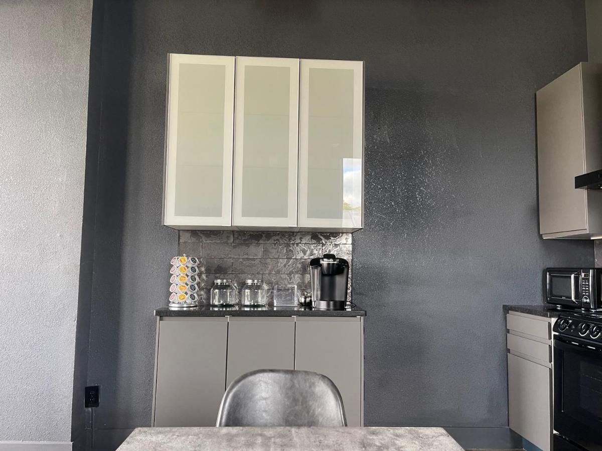Loft Escape With River Views! By Hollyhock Apartment Louisville