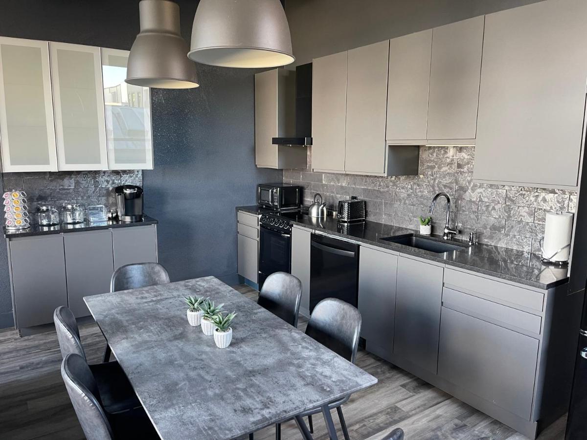 Apartment Loft Escape With River Views! By Hollyhock Louisville